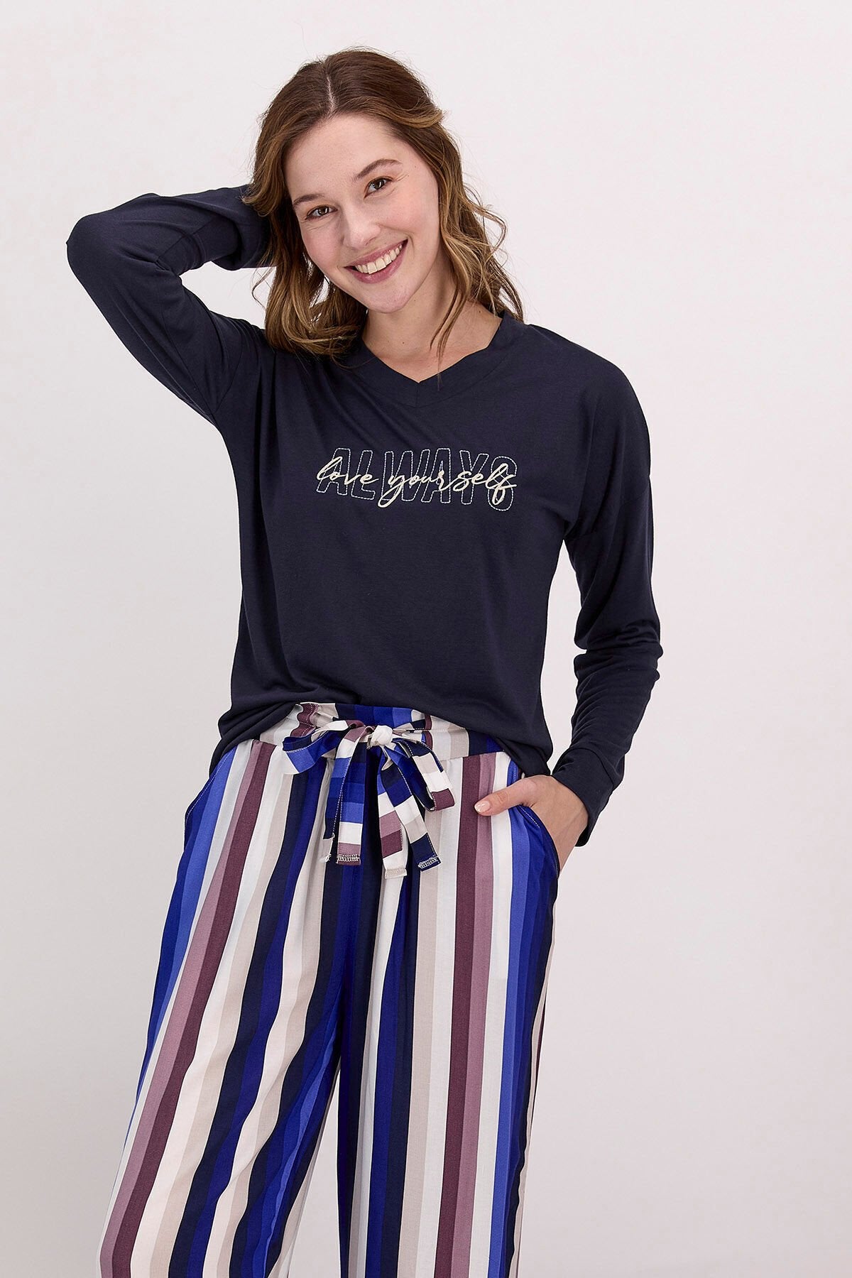 1481 Always Love Yourself Lacivert Kadın Uzun Kol Pijama Takımı